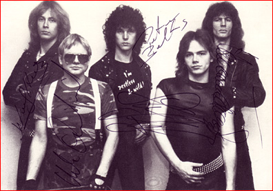 Accept autographs (1986)